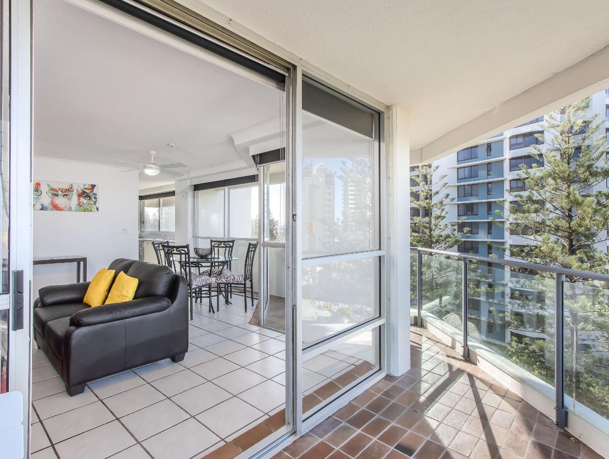 Baronnet Apartments Gold Coast Exteriér fotografie